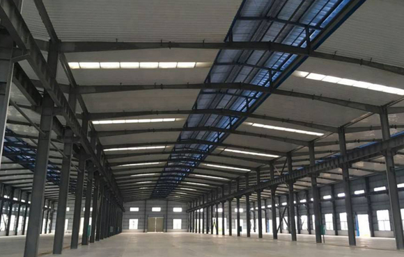 沈陽(yáng)鋼結構噴漆具有極好的耐候性